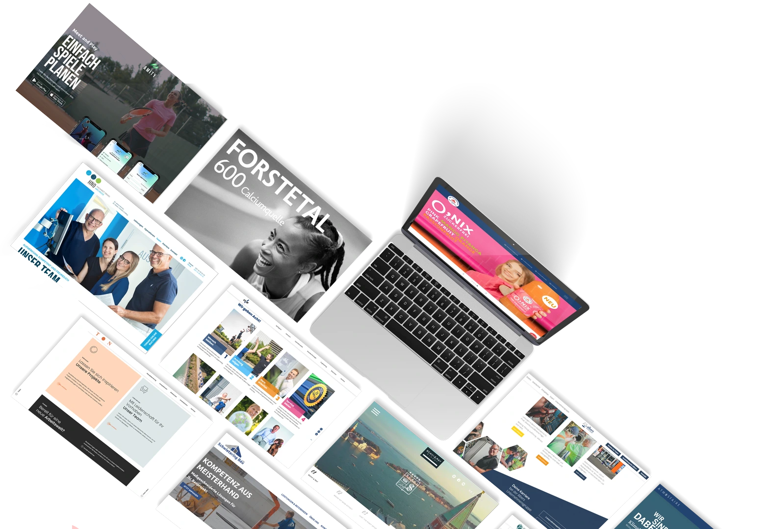 Mockup Design eines Laptops mit eine Kundenseite von MOLECO auf dem Screen - um den Laptop herum sind Screenshots weiterer Kunden angeordnet.